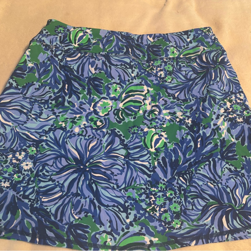 Lilly Pulitzer Luxletic Blue and Green Skort Vibrant Floral Design